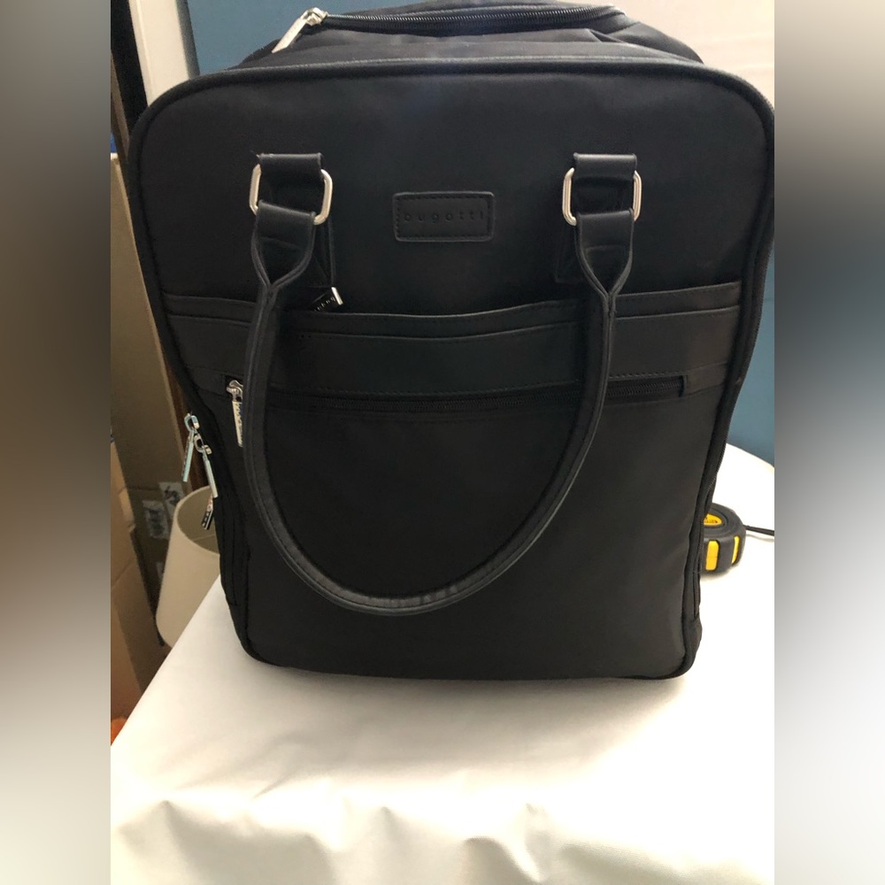 On wheels 🛞 perfect traveler carrying bag